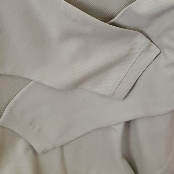 Tommy Bahama Long Sleeve 100% Silk Shirt - Picture 3 of 6